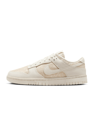 国内配送 NIKE W DUNK LOW LIGHT OREWOOD BROWN/COCONUT MILK Nike Dunk Low Women's Shoes. Nike ID